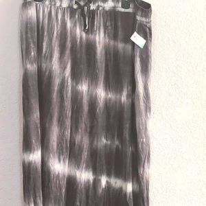 Black and white tie dye maxi skirt NWT